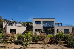 maison recente à la vente -   83310  GRIMAUD, surface 300 m2 vente maison recente - UBI477919544